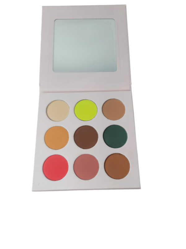 Eyeshadow 9 pigmented shades with matte satin - Image 3
